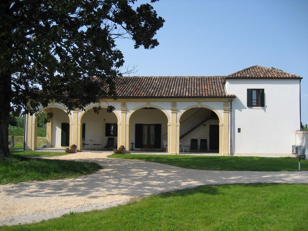 מירה Villa Pastori מראה חיצוני תמונה